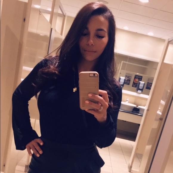 Meet your Posher, Krystelle - Picture 1 of 1